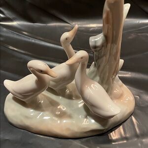 Charming Cream Ceramic Duck Figurine Set